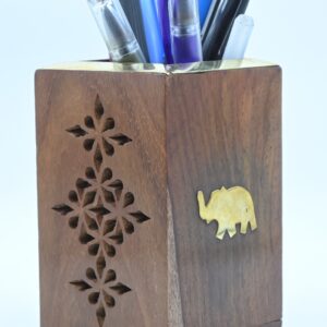 Wooden Elephant Motif Pen Stand
